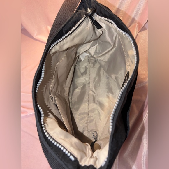 Kipling Tasmo Medium Shoulder Bag – Black – Monkey Charm - Picture 7 of 8